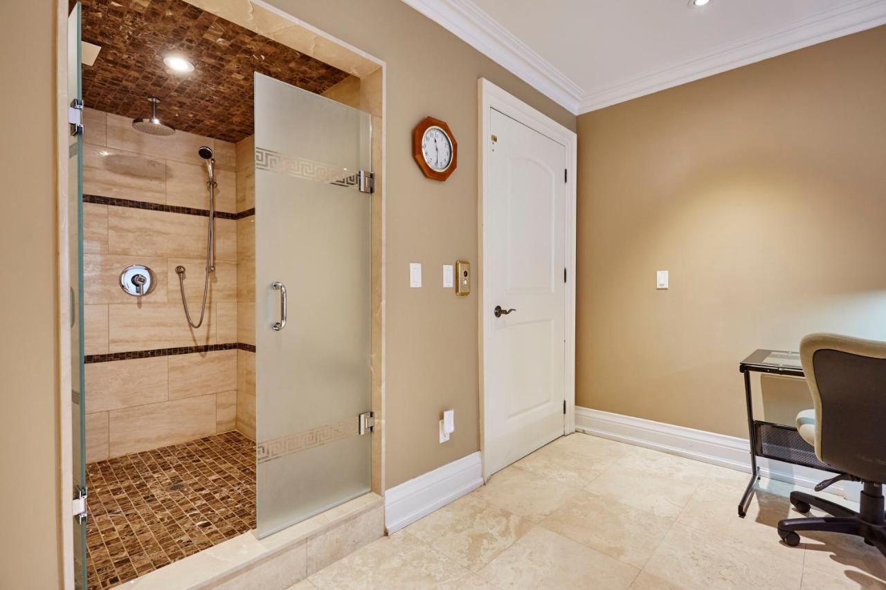 Elegant Apartment With Sauna Toronto Eksteriør bilde